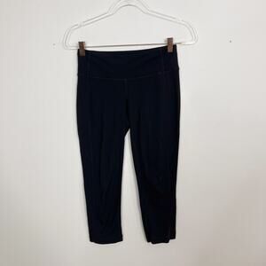 Athleta Small S Black Revelation Capri Leggings Athletic Yoga Stretch Workout